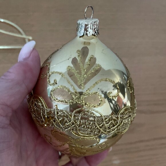 Vtg Commodore Christmas Classics Glass Ornaments Gold Hand Decorated in Romania - Picture 4 of 8